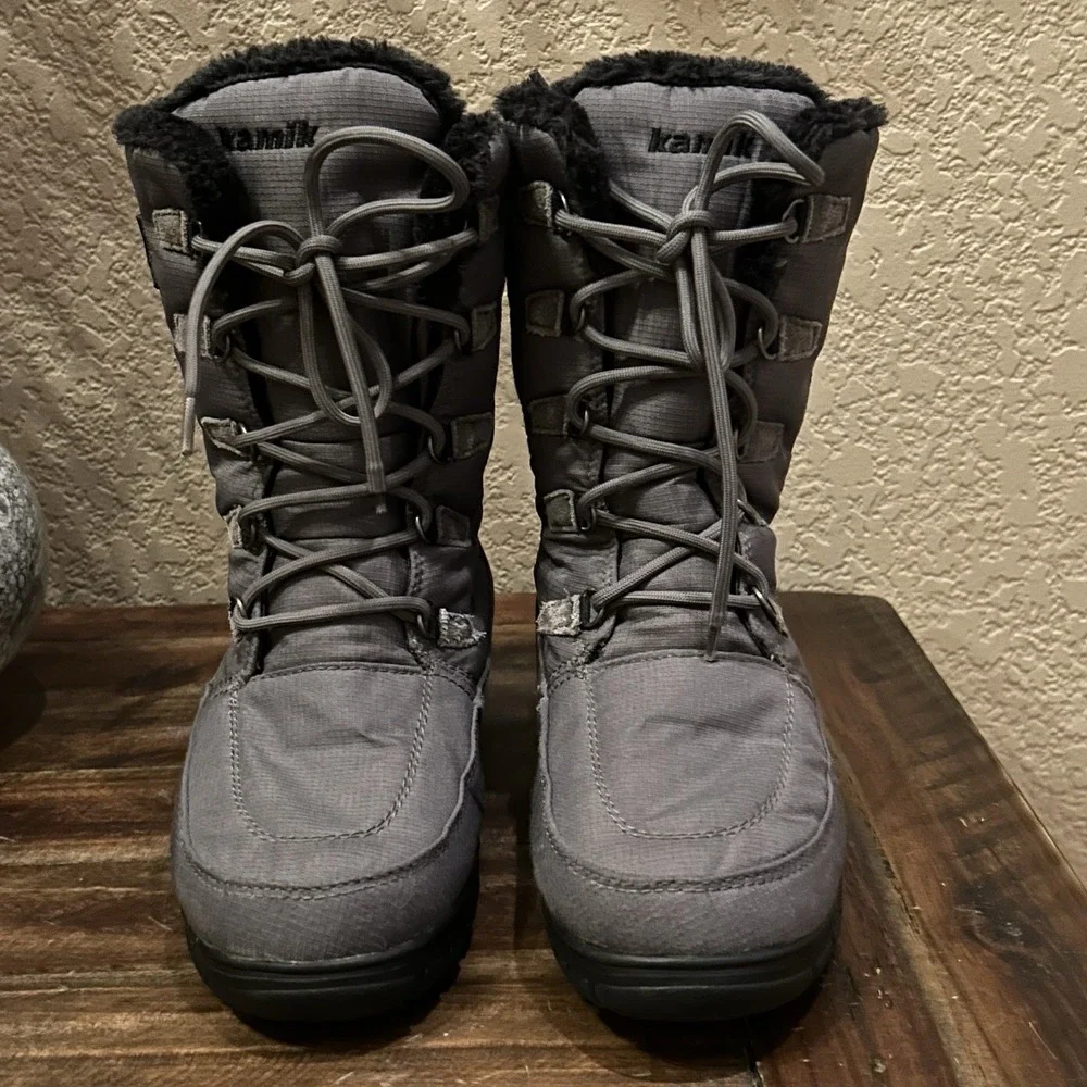 Kamik Brooklyn Waterproof Winter Boots Women's Sz 8 (EUR 39) Charcoal‎ Fall Snow